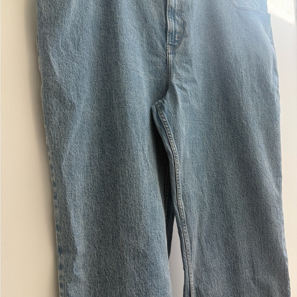 Abercrombie & Fitch '90s Straight Ultra High Rise Jeans - Picture 11 of 16